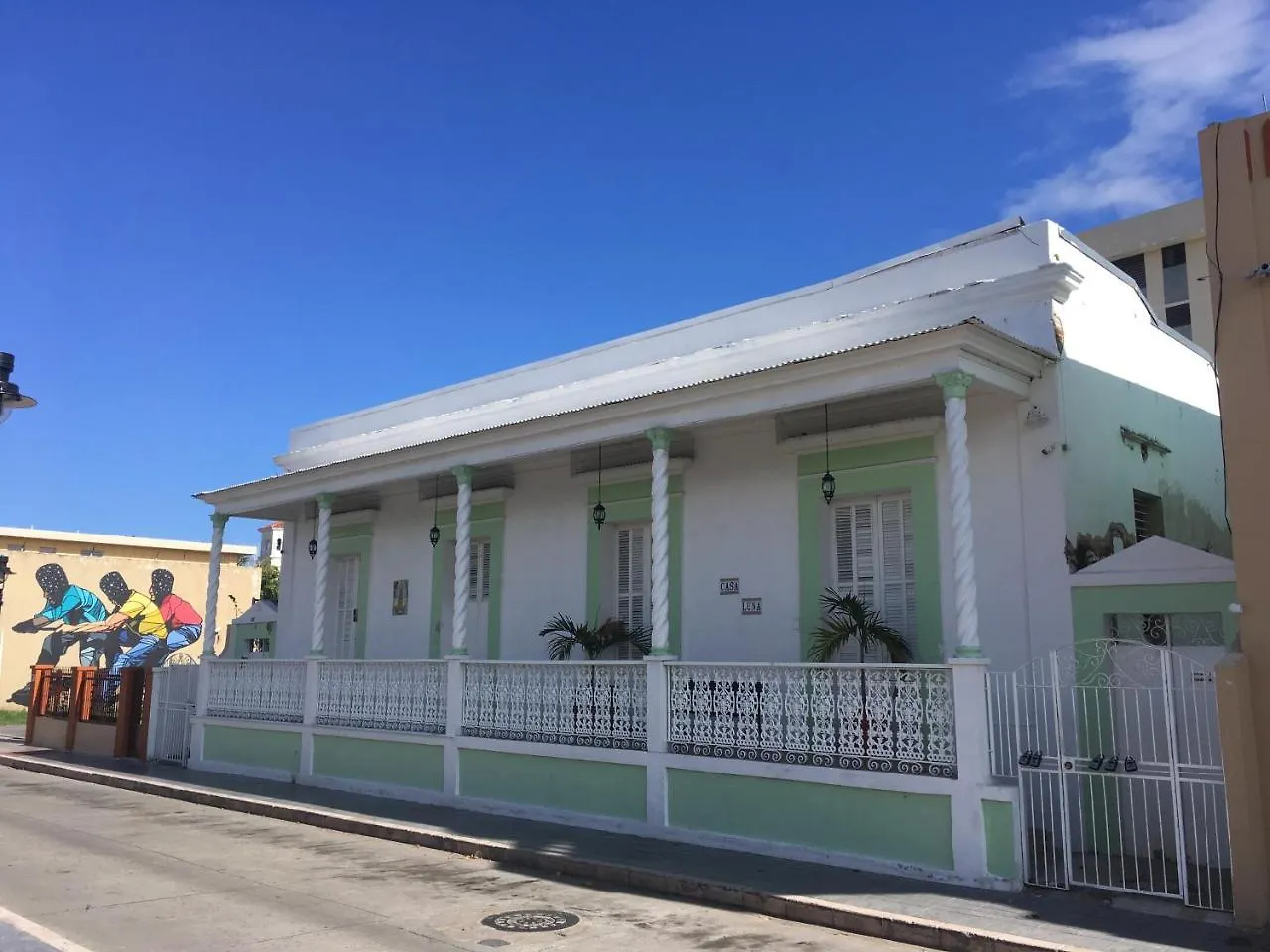 Casa Luna Ponce Hotel
